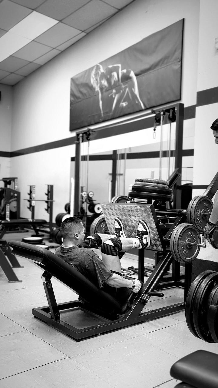 Sala de máquinas del gimnasio en Pamplona
